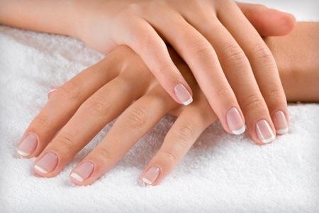 Manicure klasyczny - Salon kosmetyczny i stylizacji paznokci
